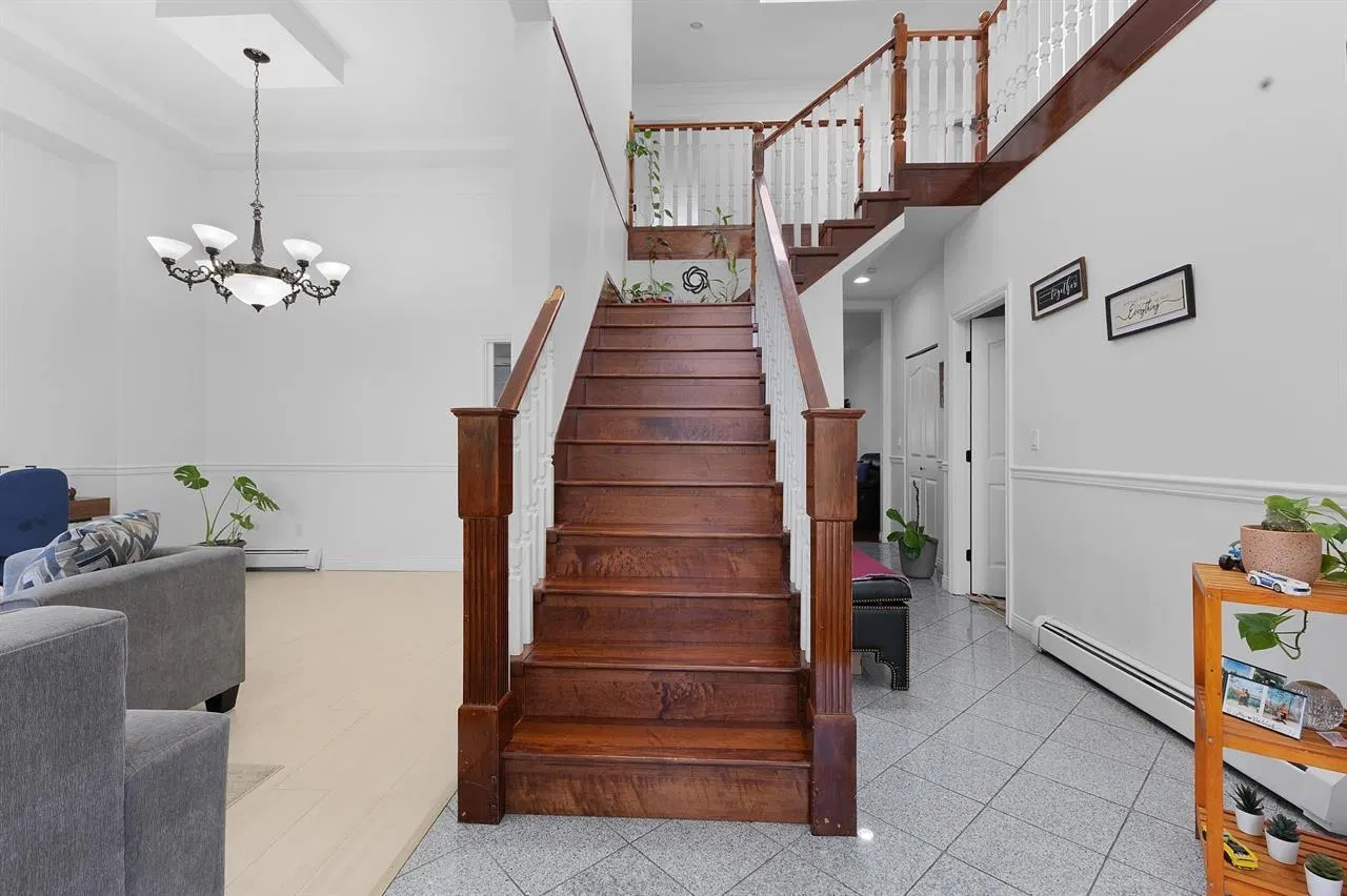 Photo 3 of 26 at 9928 116 Street