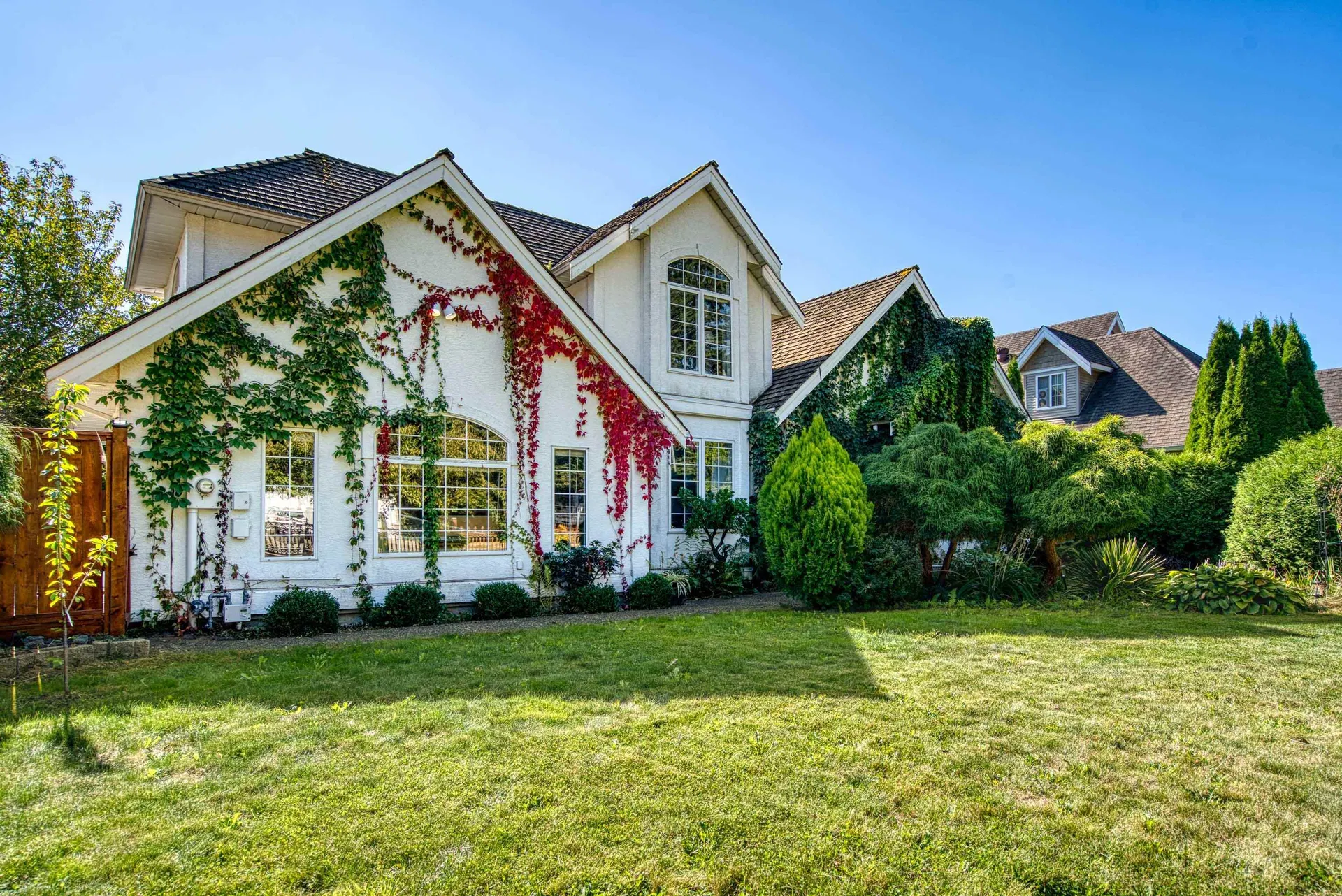 Photo 4 of 40 at 35210 Mcewen Avenue