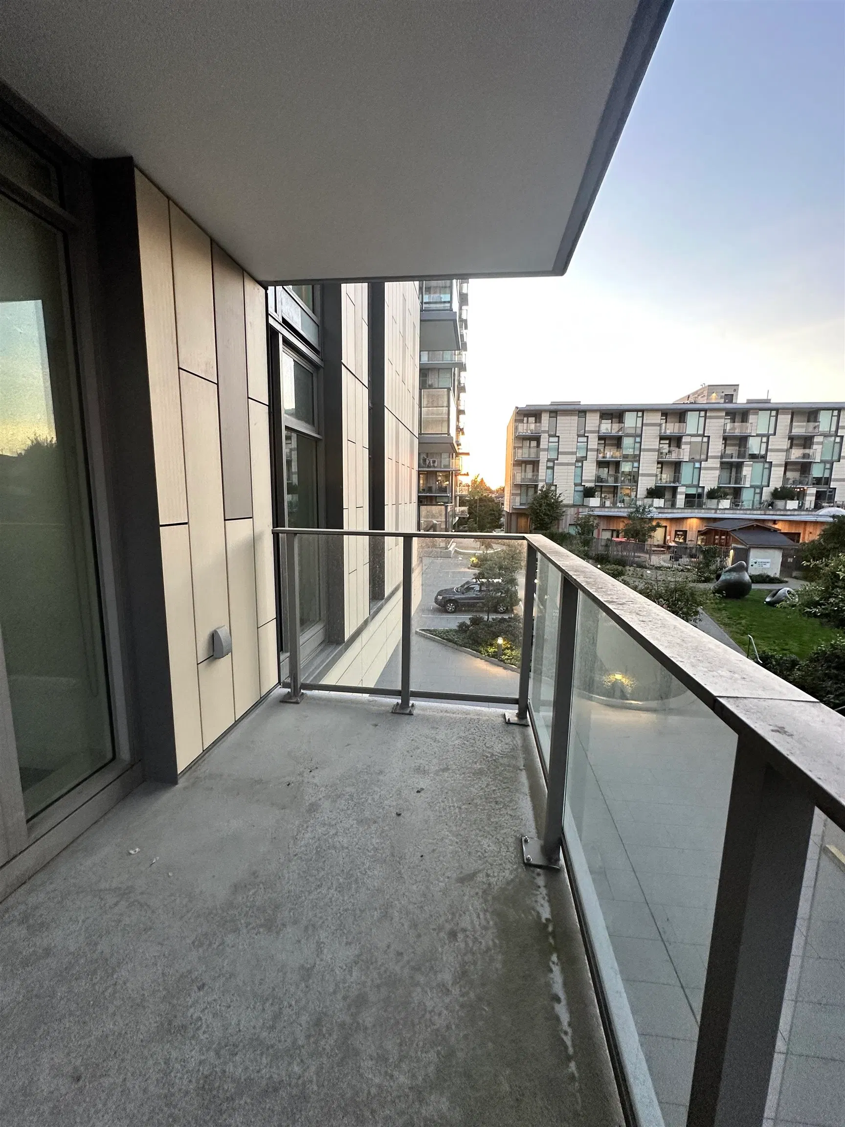 Photo 4 of 5 at #202 – 8181 Chester Street