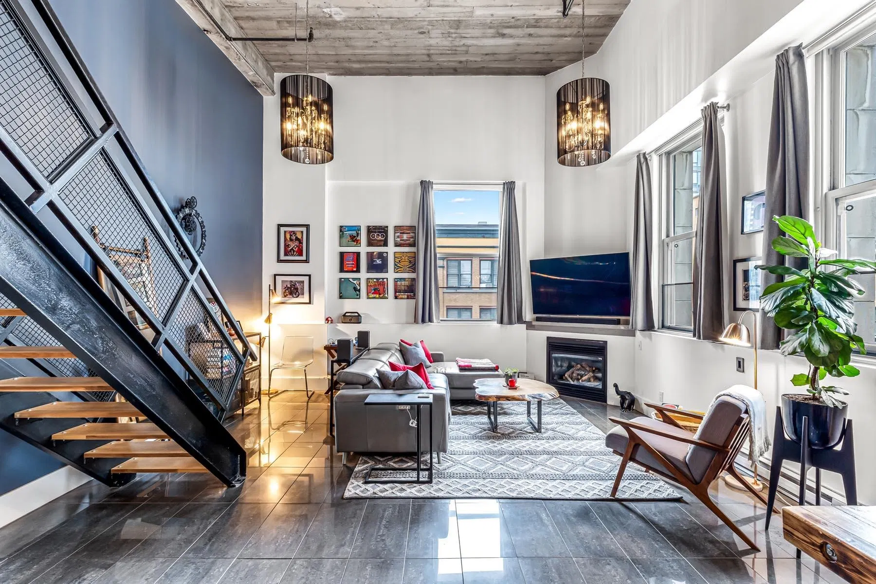 #404 – 549 Columbia Street