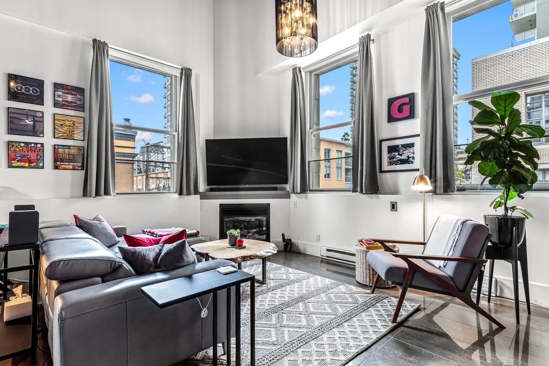 Photo 3 of 28 at #404 – 549 Columbia Street
