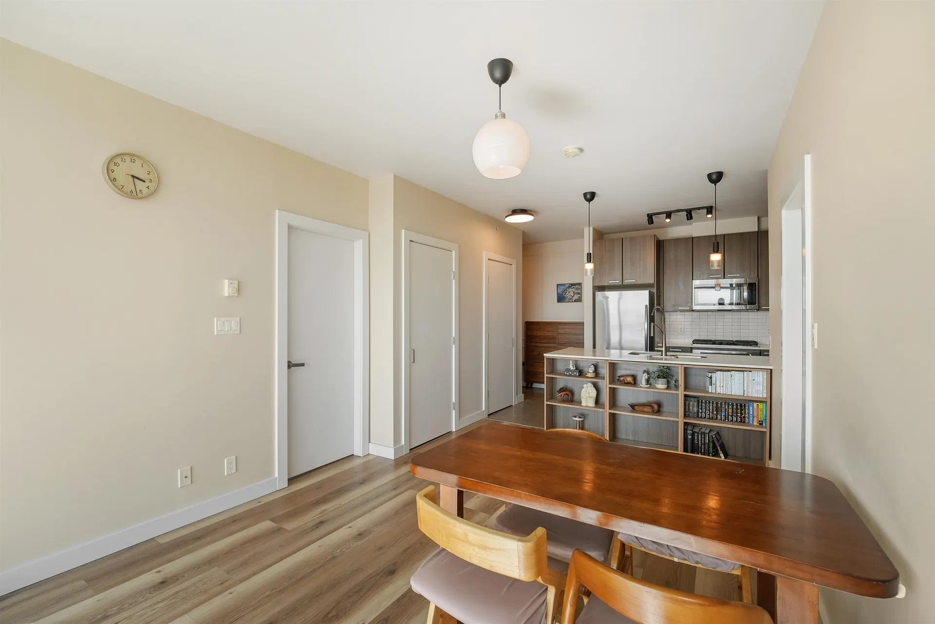 Photo 4 of 35 at #2401 – 2789 Shaughnessy Street