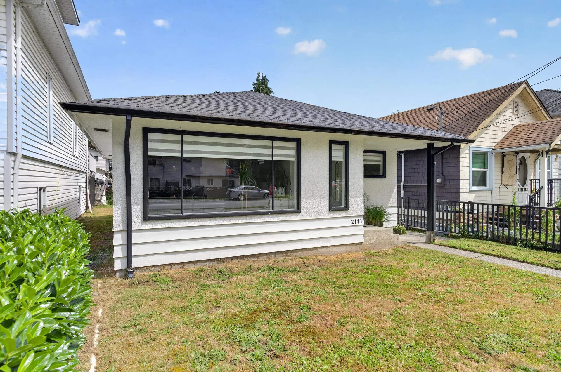 Photo 2 of 21 at 2141 Fraser Avenue