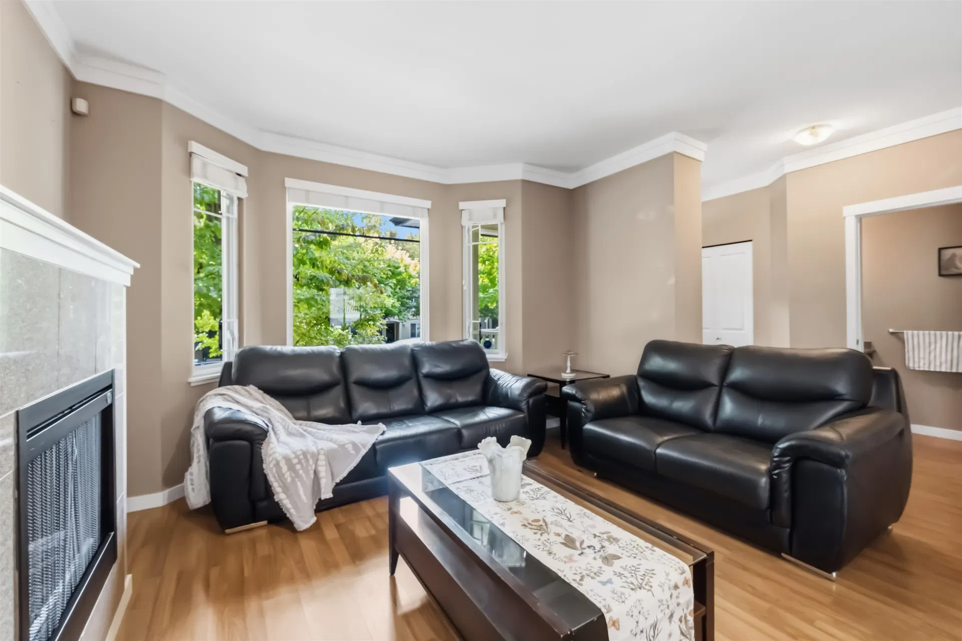 Photo 3 of 40 at #23 – 6575 192 Street