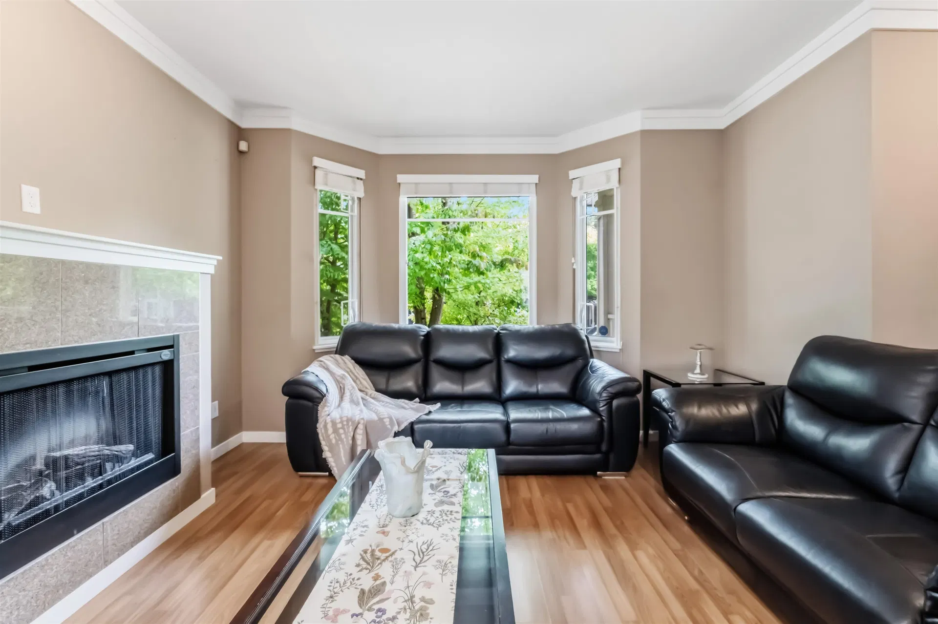 Photo 4 of 40 at #23 – 6575 192 Street
