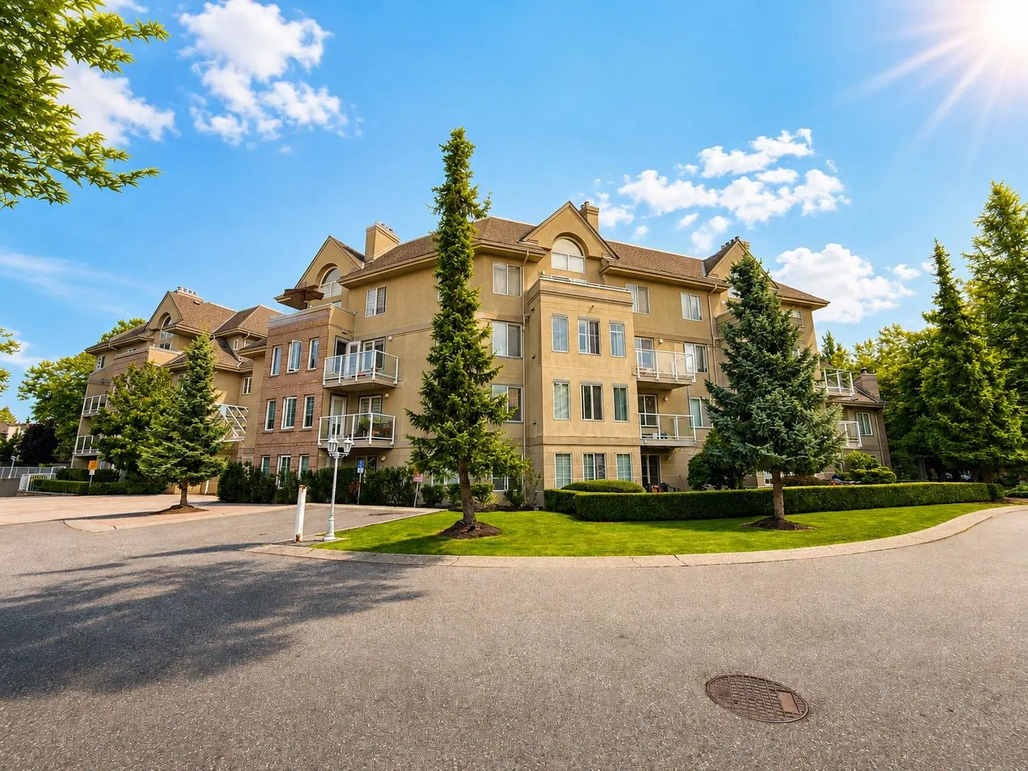 Photo 3 of 40 at #402 – 12125 75a Avenue