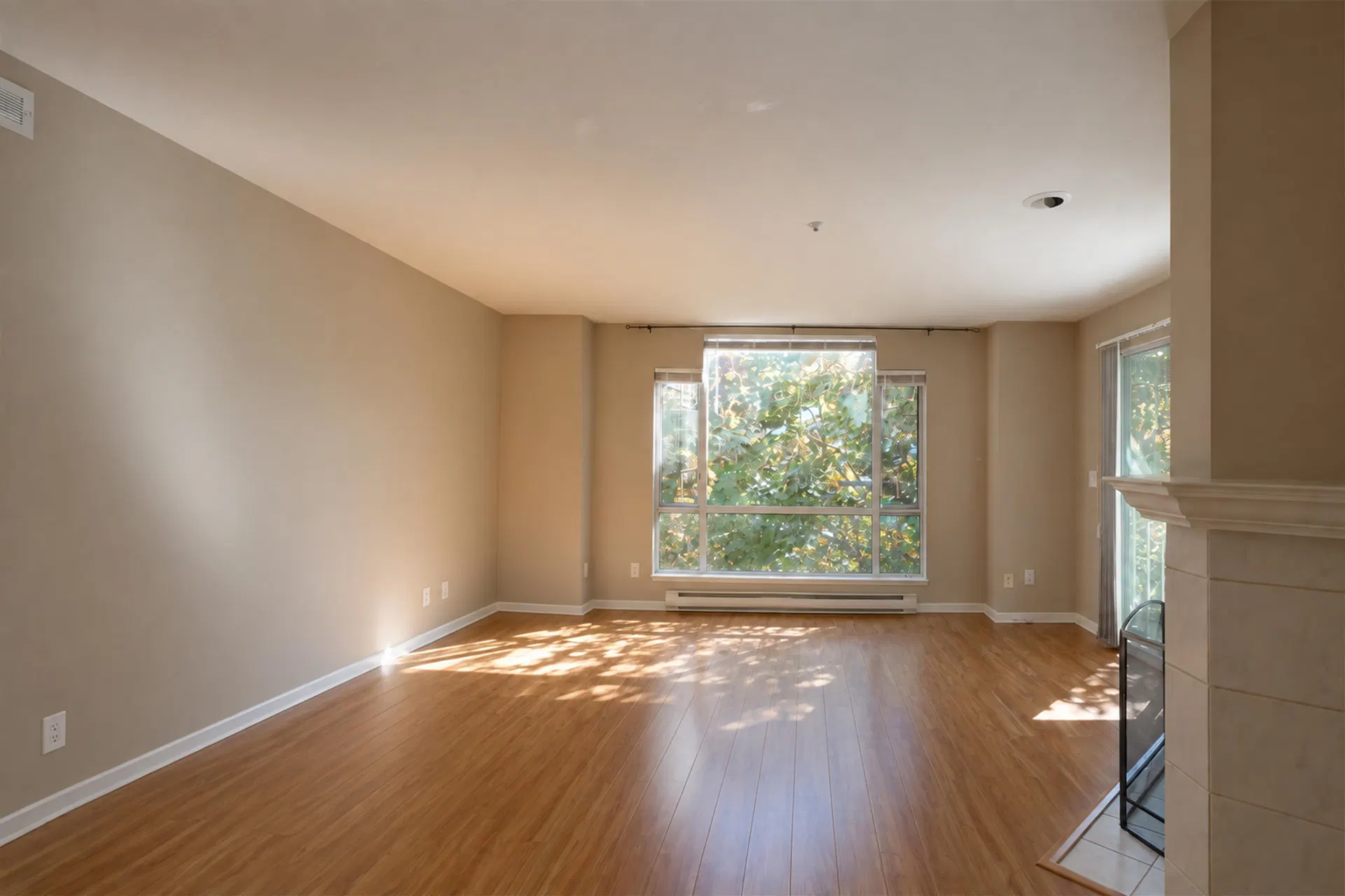 Photo 3 of 40 at #213 – 19122 122nd Avenue