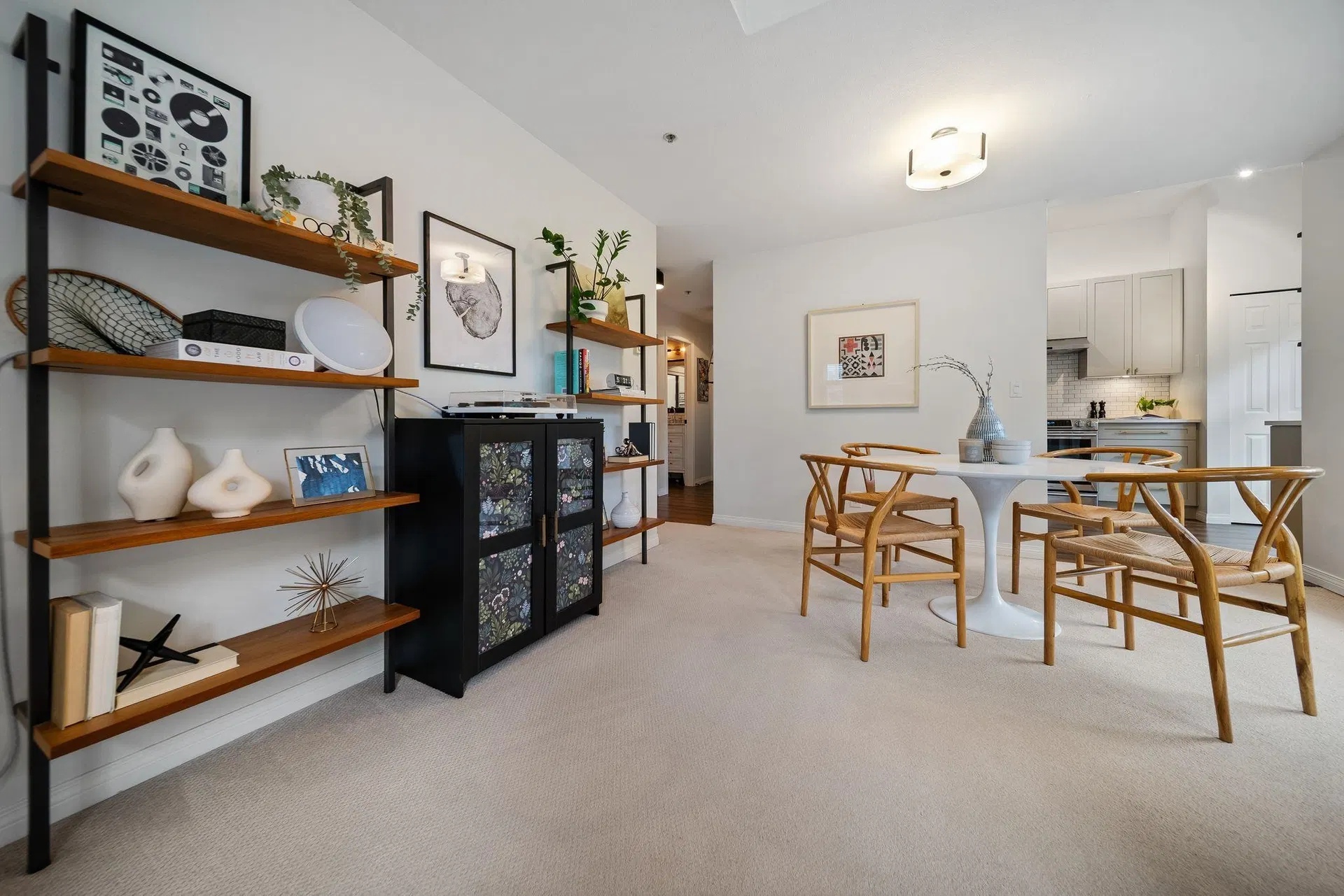 Photo 5 of 40 at #409 – 301 Maude Road