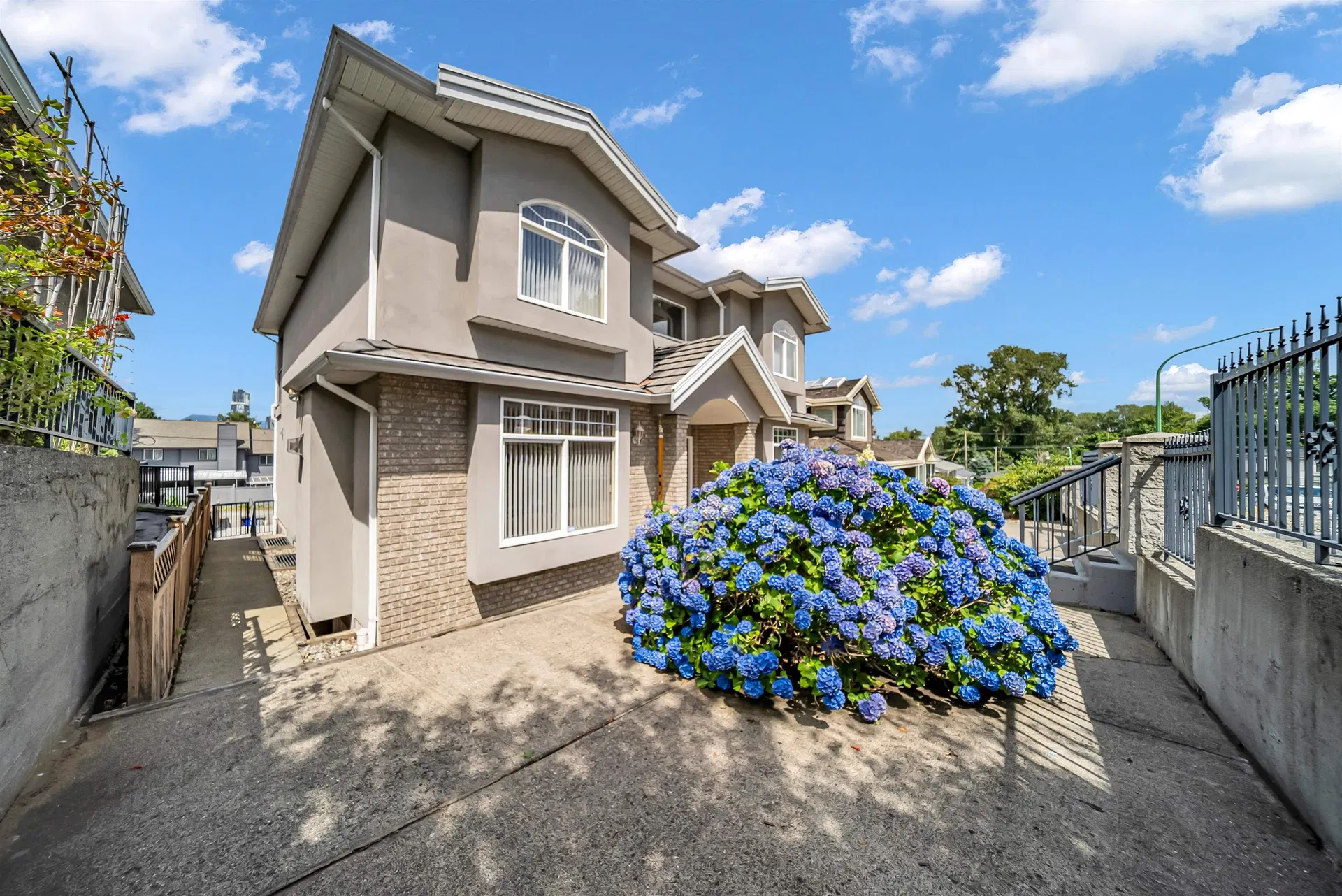 Photo 2 of 40 at 4049 Curle Avenue