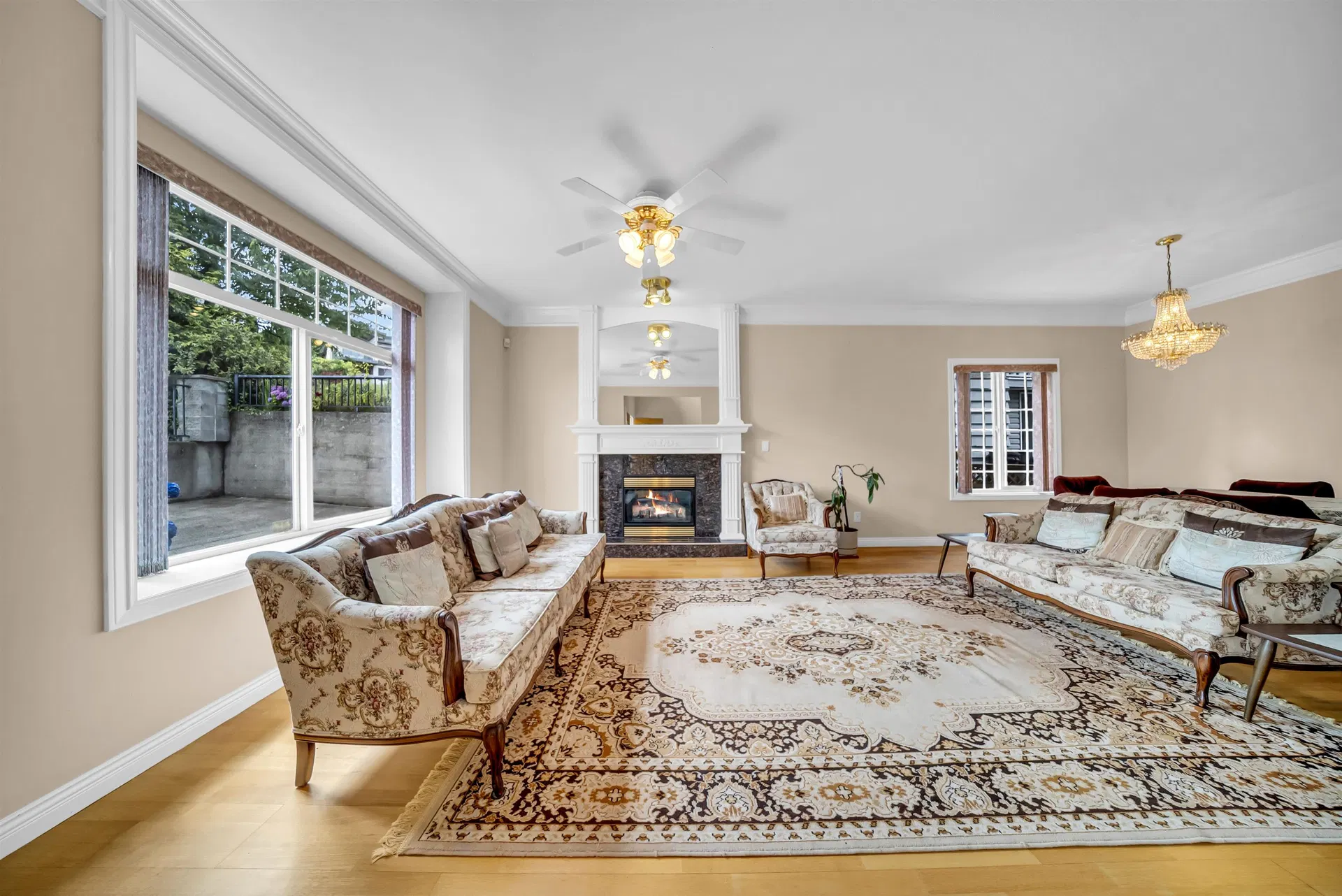 Photo 5 of 40 at 4049 Curle Avenue