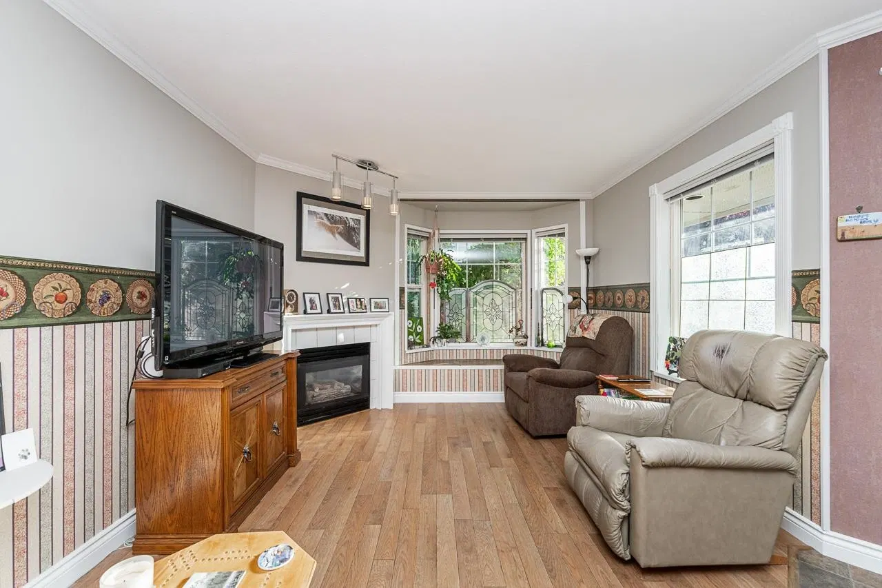 Photo 5 of 32 at #43 – 23085 118 Avenue