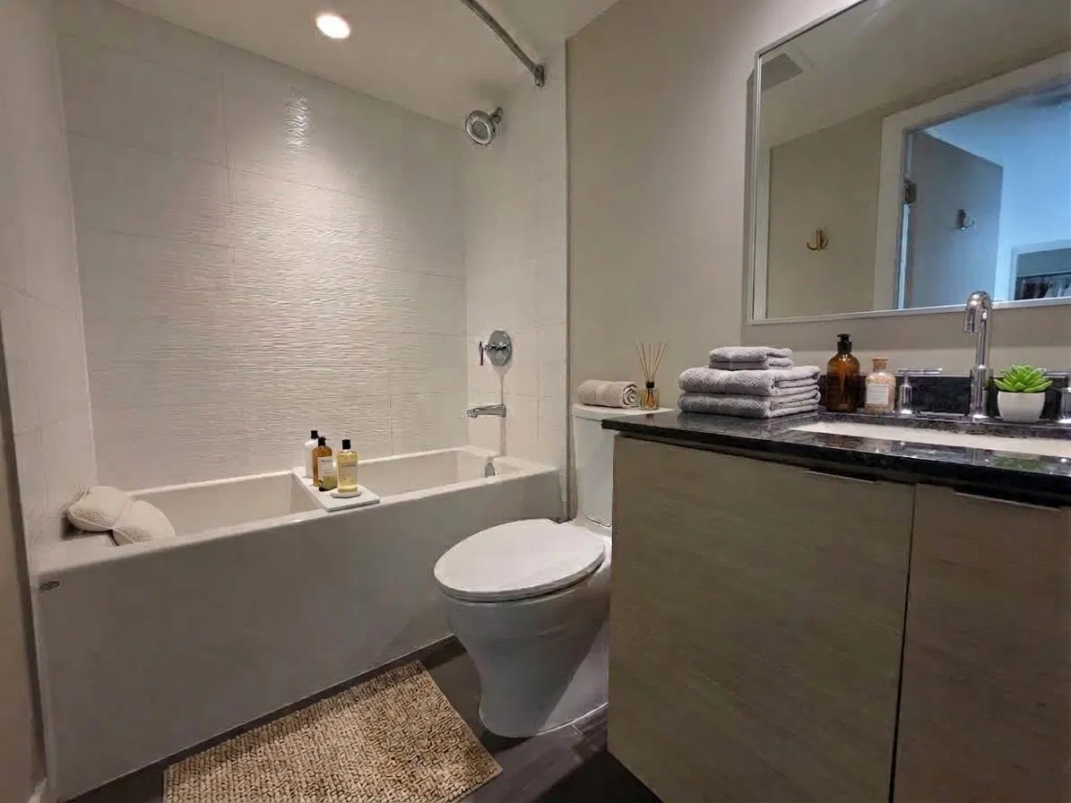 Photo 3 of 12 at #2905 – 488 SW Marine Drive