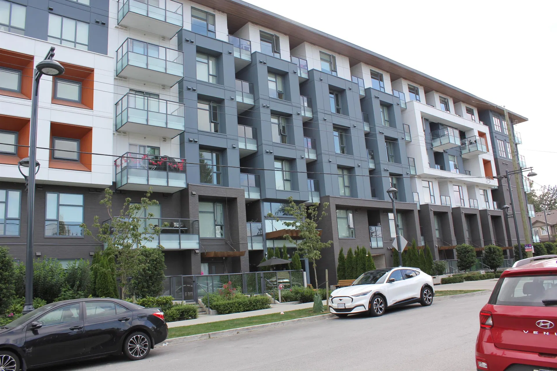 Photo 2 of 40 at #220 – 10828 139a Street