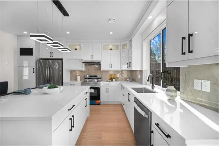 Photo 3 of 19 at #1 – 1923 River Drive