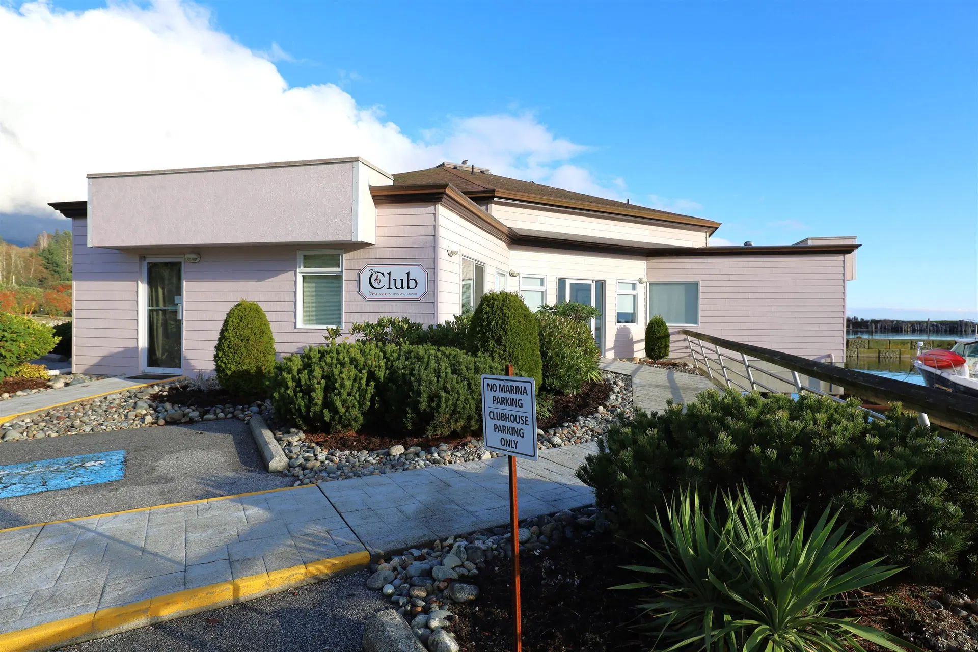 Photo 4 of 22 at #312 – 1585 Field Road