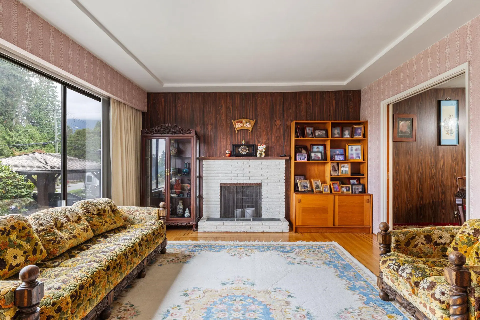Photo 5 of 33 at 4590 Highland Boulevard