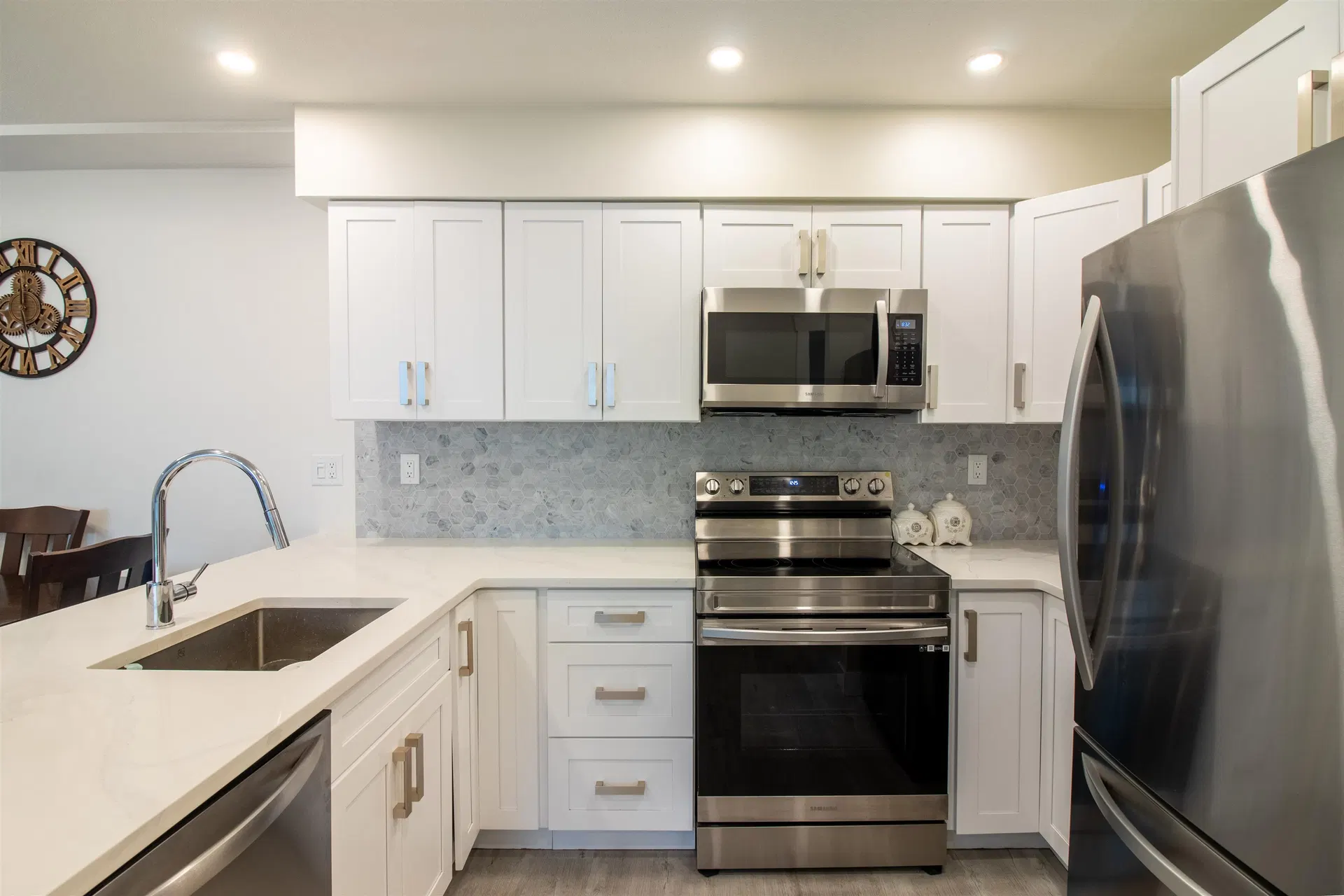 Photo 2 of 18 at #12 – 7115 134 Street