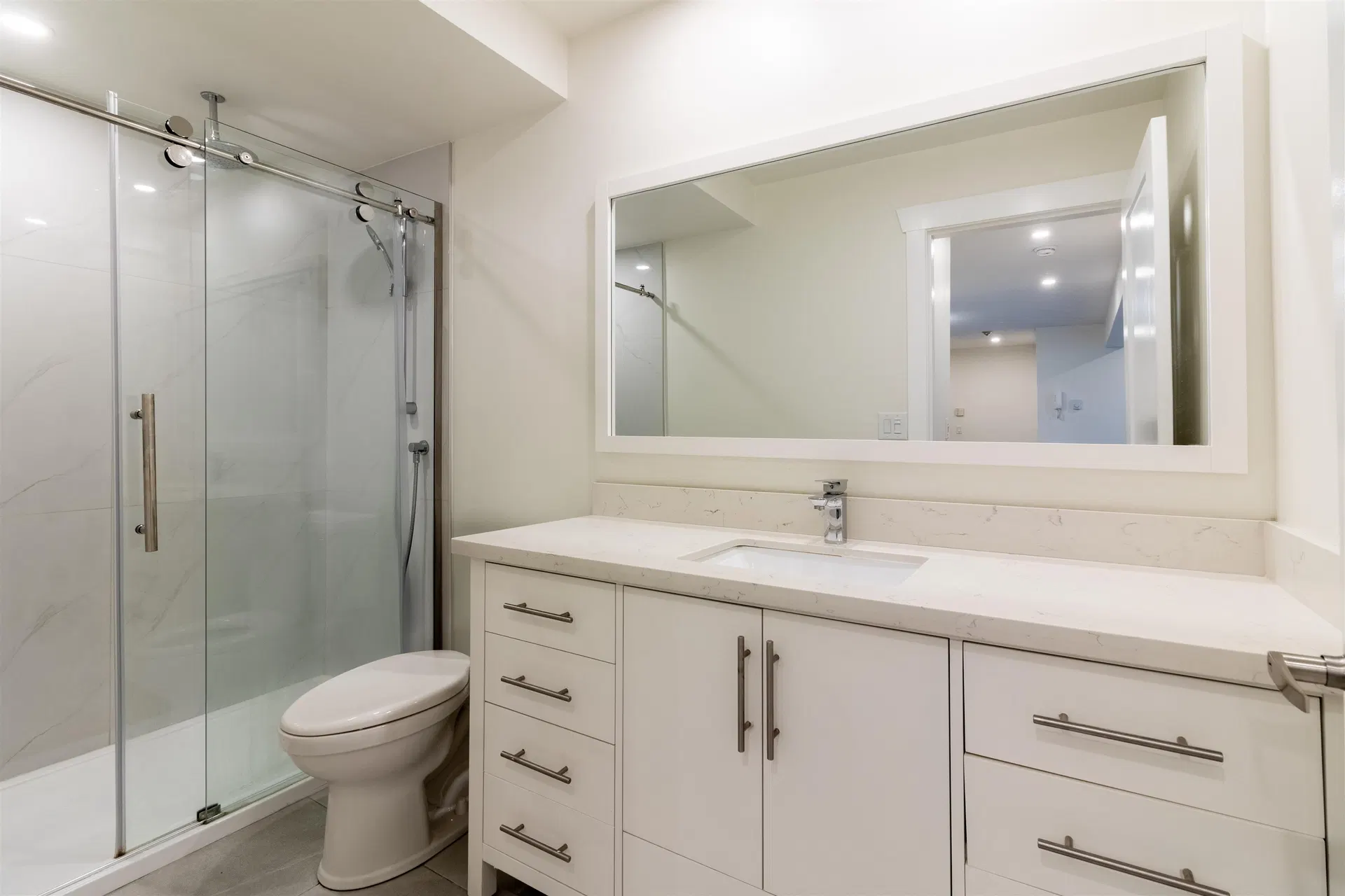 Photo 3 of 18 at #12 – 7115 134 Street