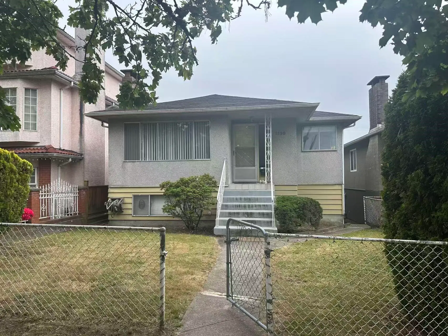 Photo 1 of 27 at 1380 E 54th Avenue