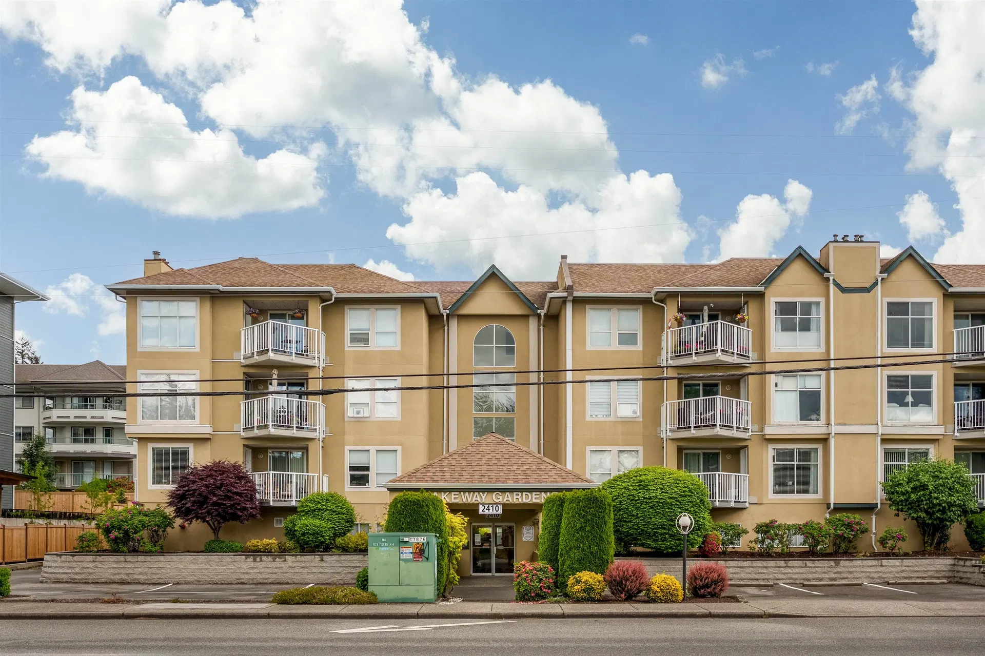 #301 – 2410 Emerson Street
