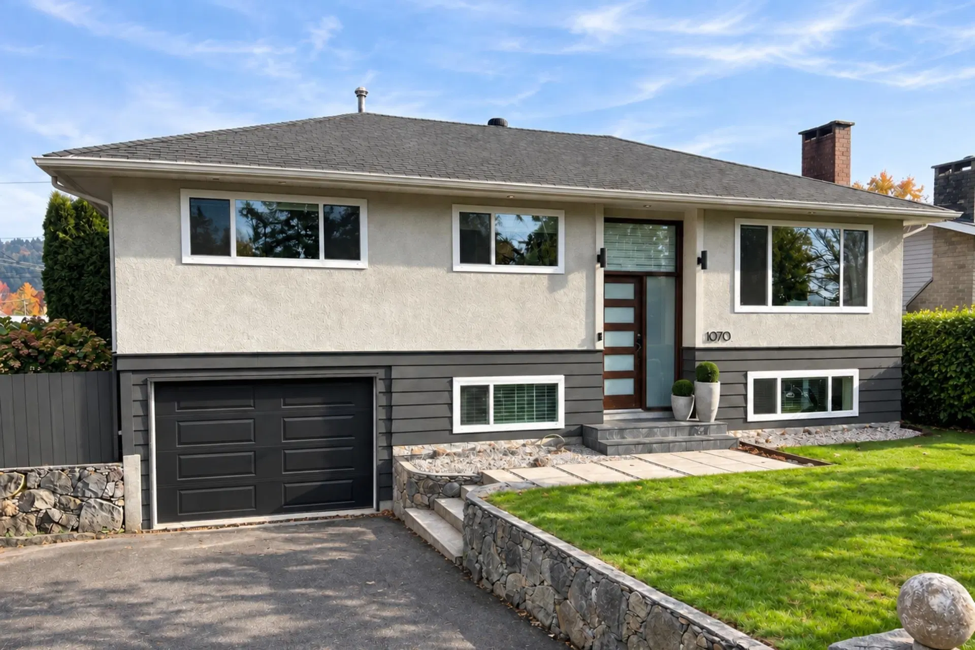 Photo 1 of 26 at 1070 Stratford Avenue
