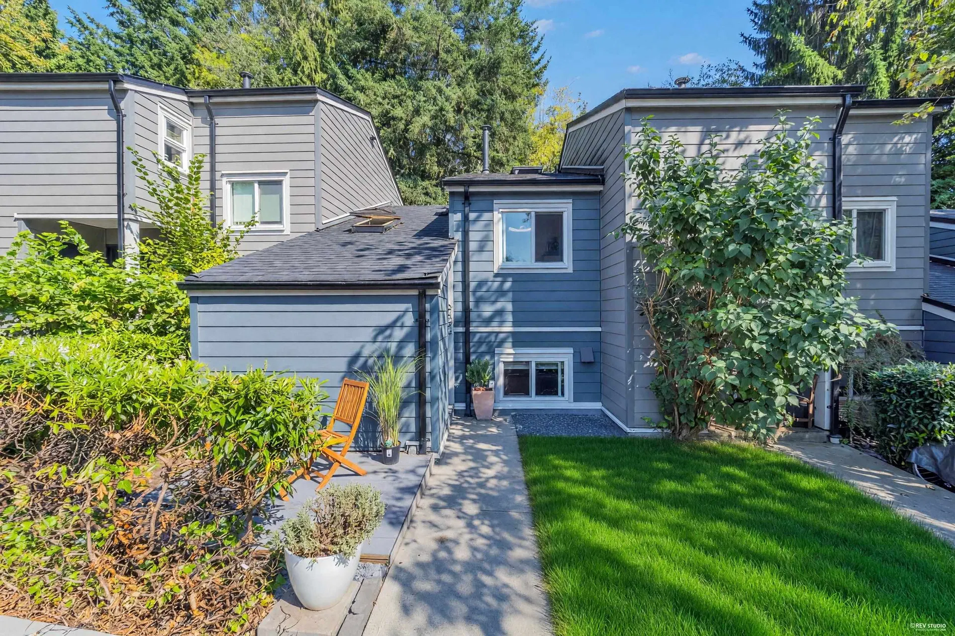 Photo 1 of 30 at 2624 Tretheway Drive
