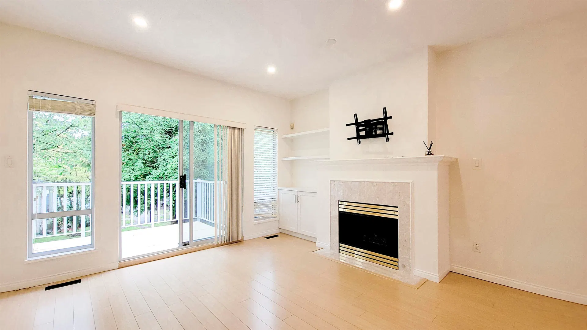 Photo 4 of 40 at #26 – 12871 Jack Bell Drive