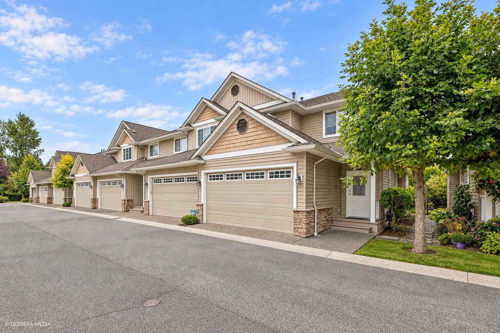 Photo 3 of 27 at #4 – 32849 Egglestone Avenue