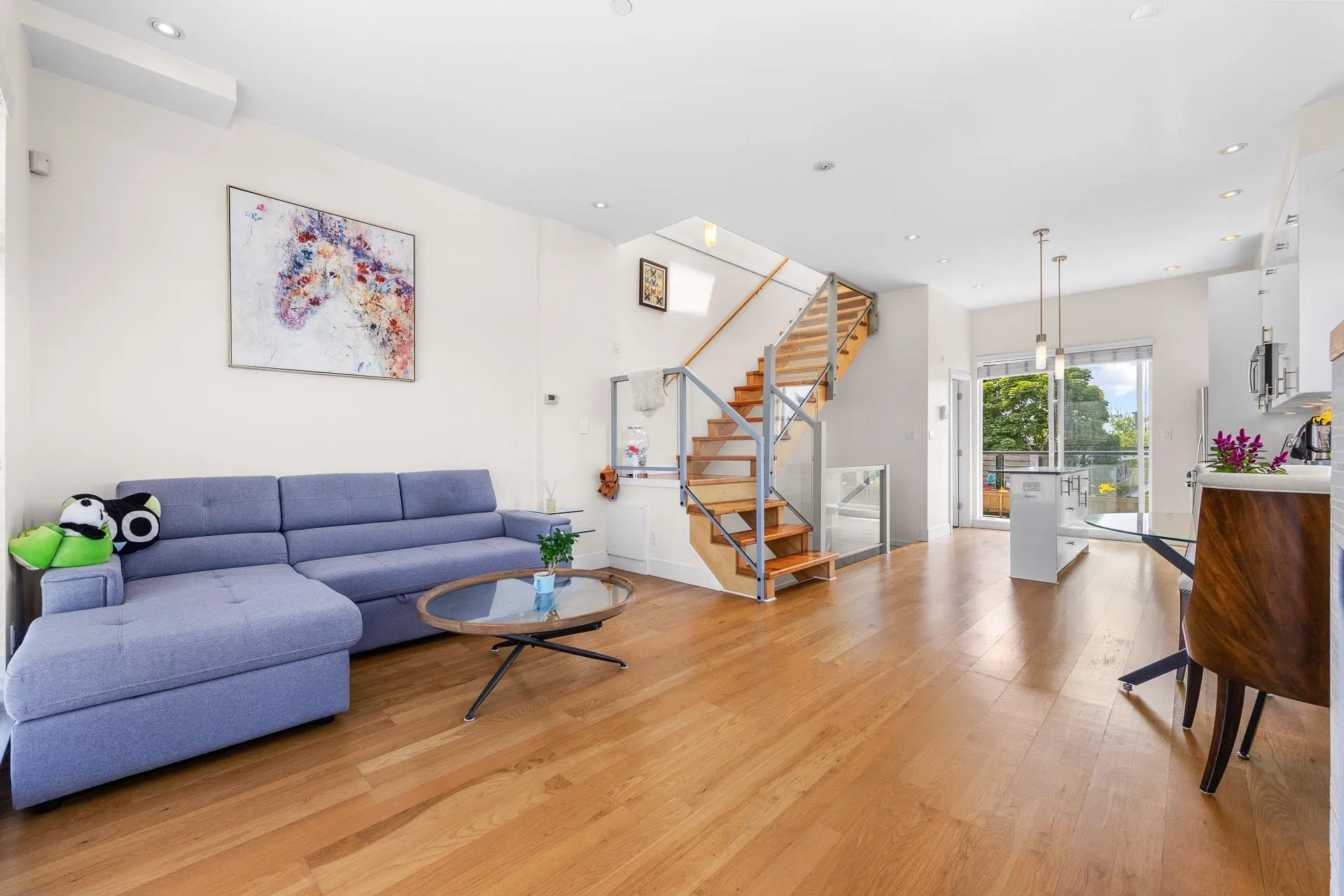Photo 5 of 28 at #1 – 3993 Chatham Street