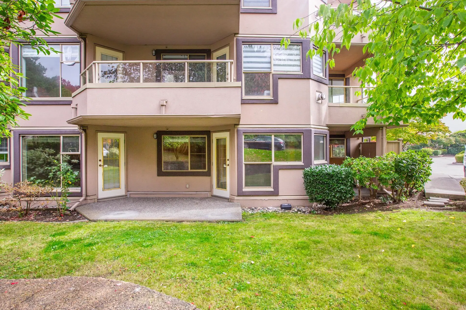 Photo 3 of 40 at #412 – 78 Richmond Street