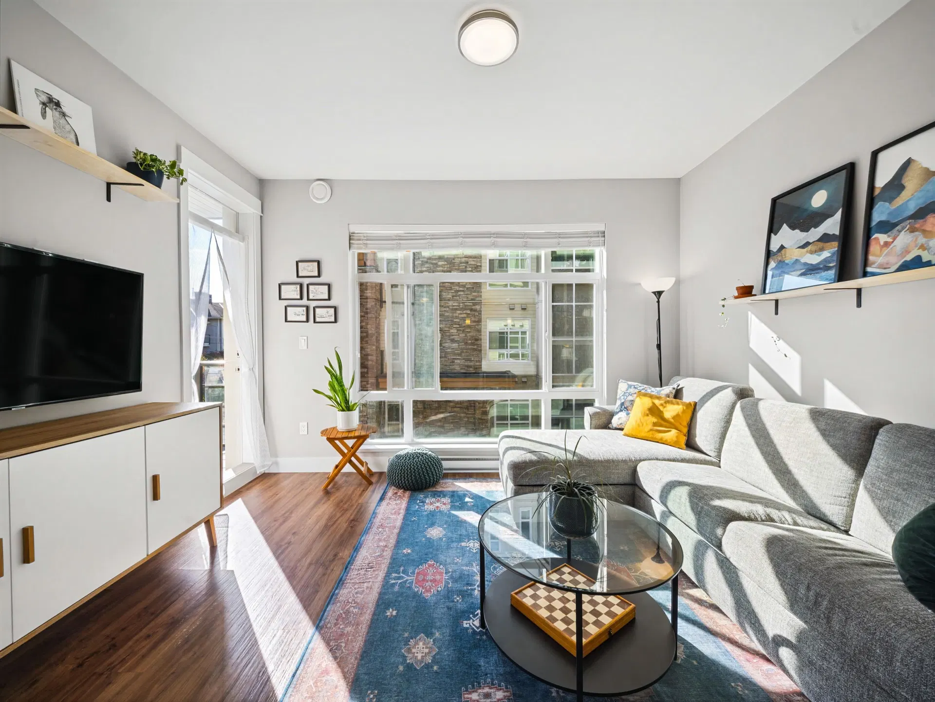 Photo 4 of 36 at #301 – 2465 Wilson Avenue