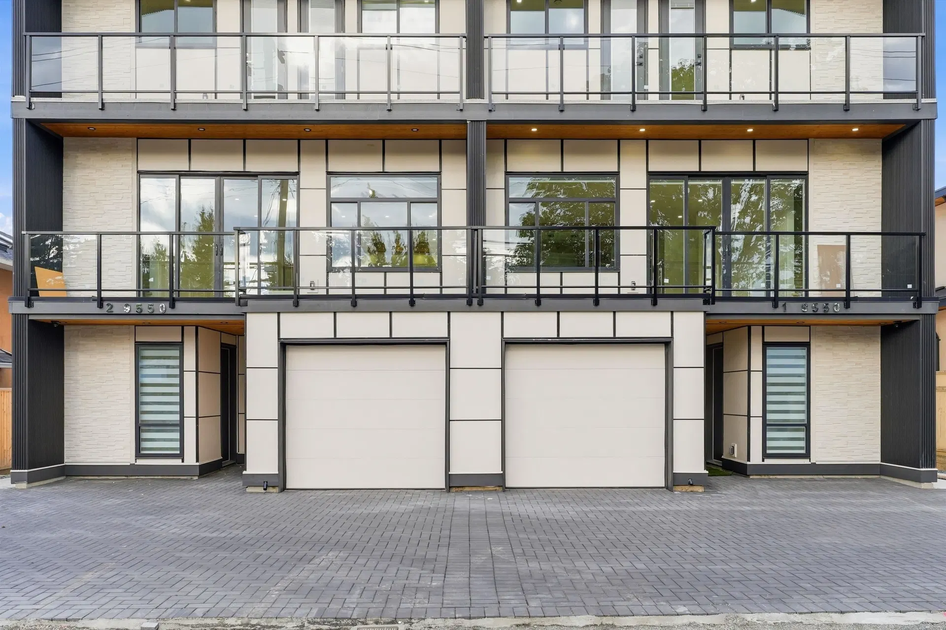 Photo 3 of 33 at #2 – 9550 126 Street