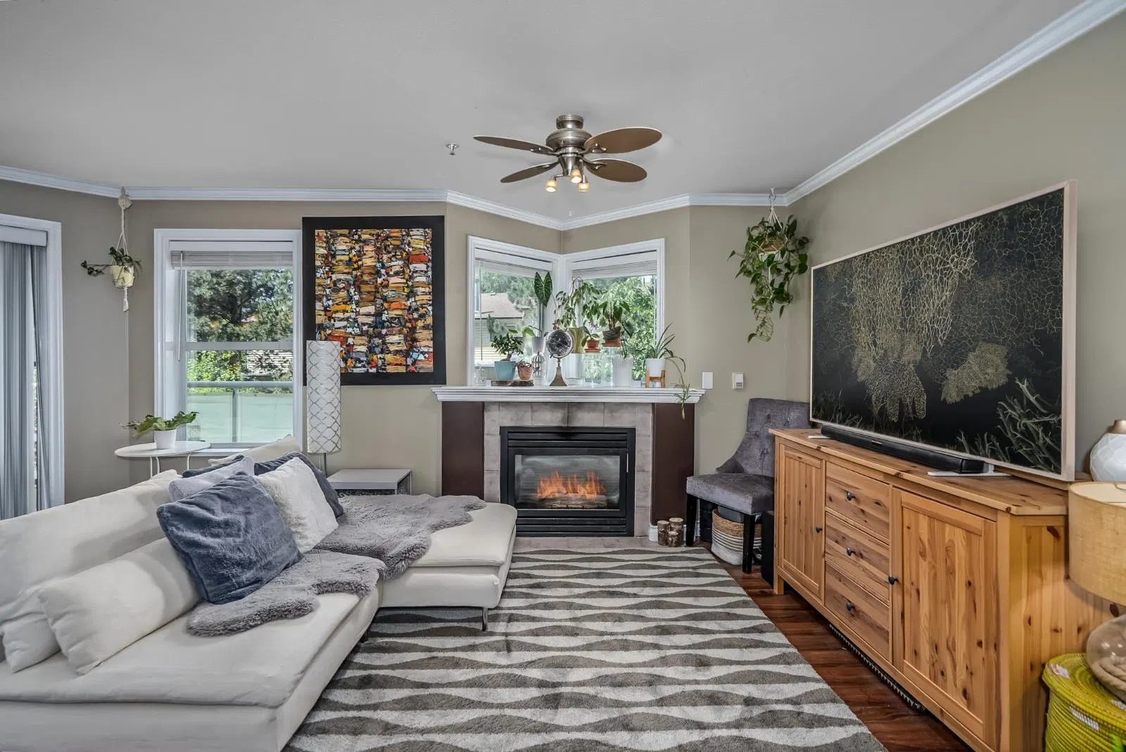 Photo 1 of 32 at #219 – 27358 32 Avenue