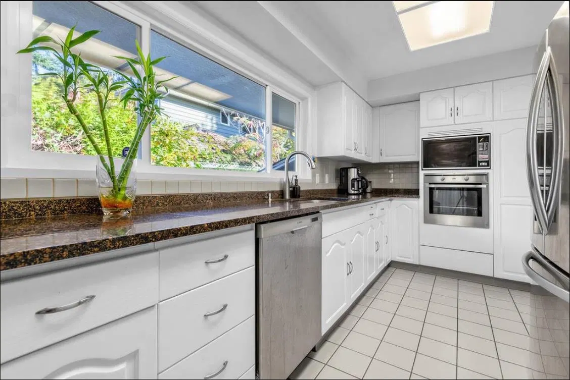 Photo 5 of 16 at 8295 Angus Drive