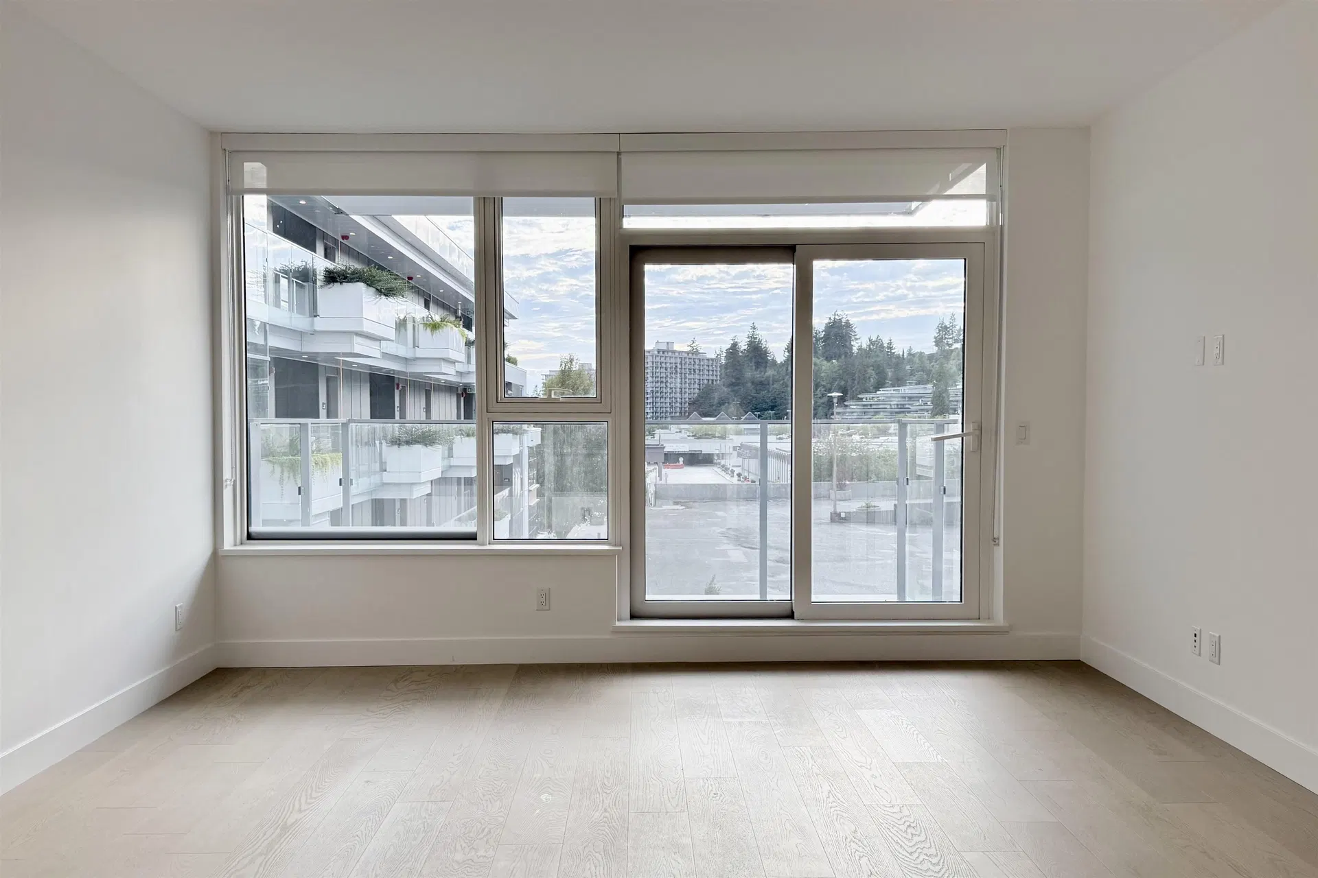 Photo 4 of 29 at #3-BRM – 423 6th Street