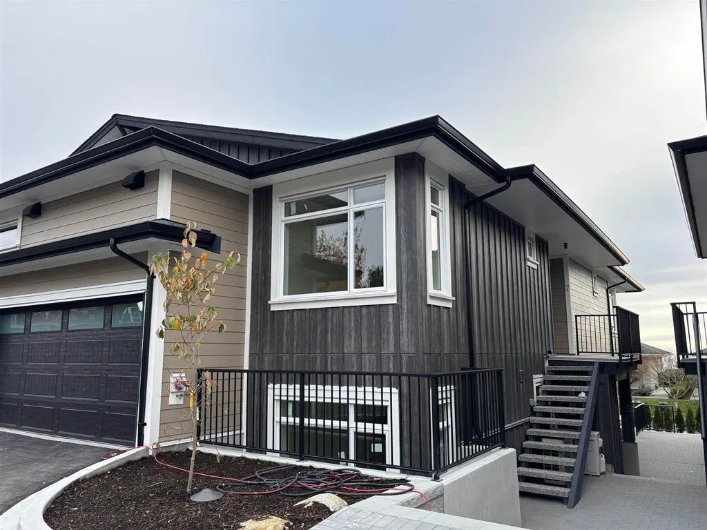 Photo 3 of 16 at #4 – 5522 Mccourt Road
