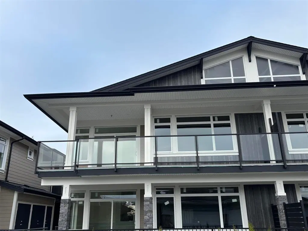 Photo 4 of 16 at #4 – 5522 Mccourt Road