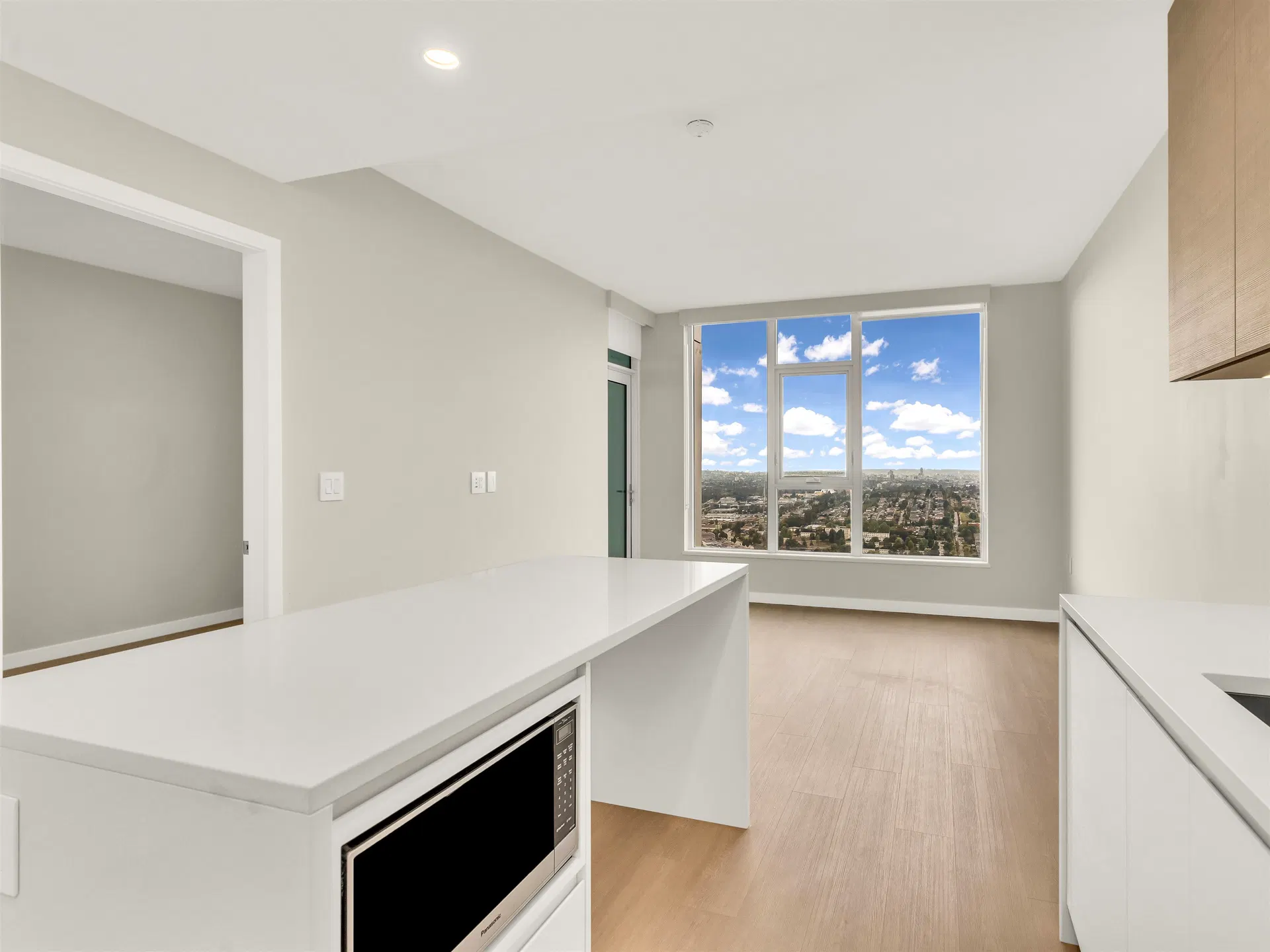Photo 1 of 31 at #4709 – 2186 Gilmore Avenue
