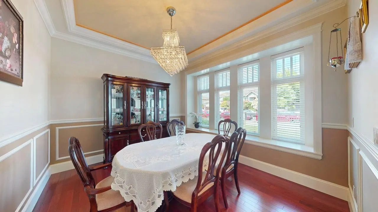 Photo 3 of 40 at 1010 Edinburgh Street