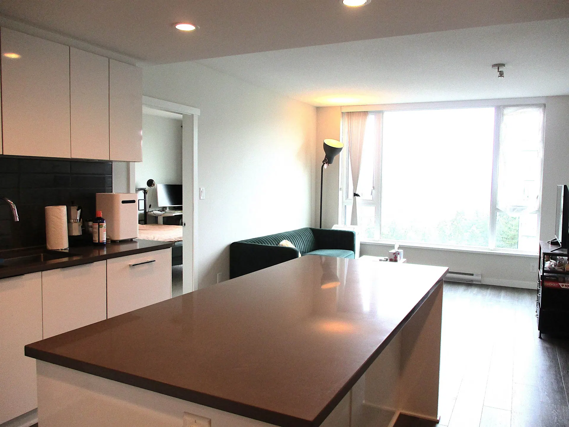 Photo 4 of 36 at #2304 – 3100 Windsor Gate