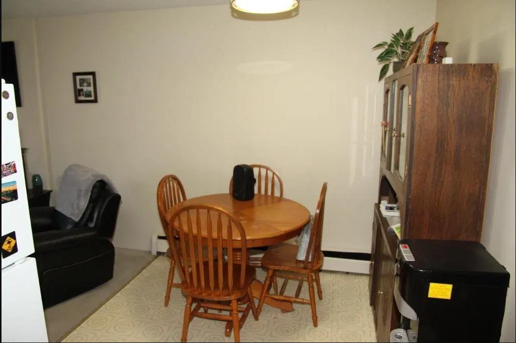 Photo 4 of 6 at #316 – 45749 Spadina Street