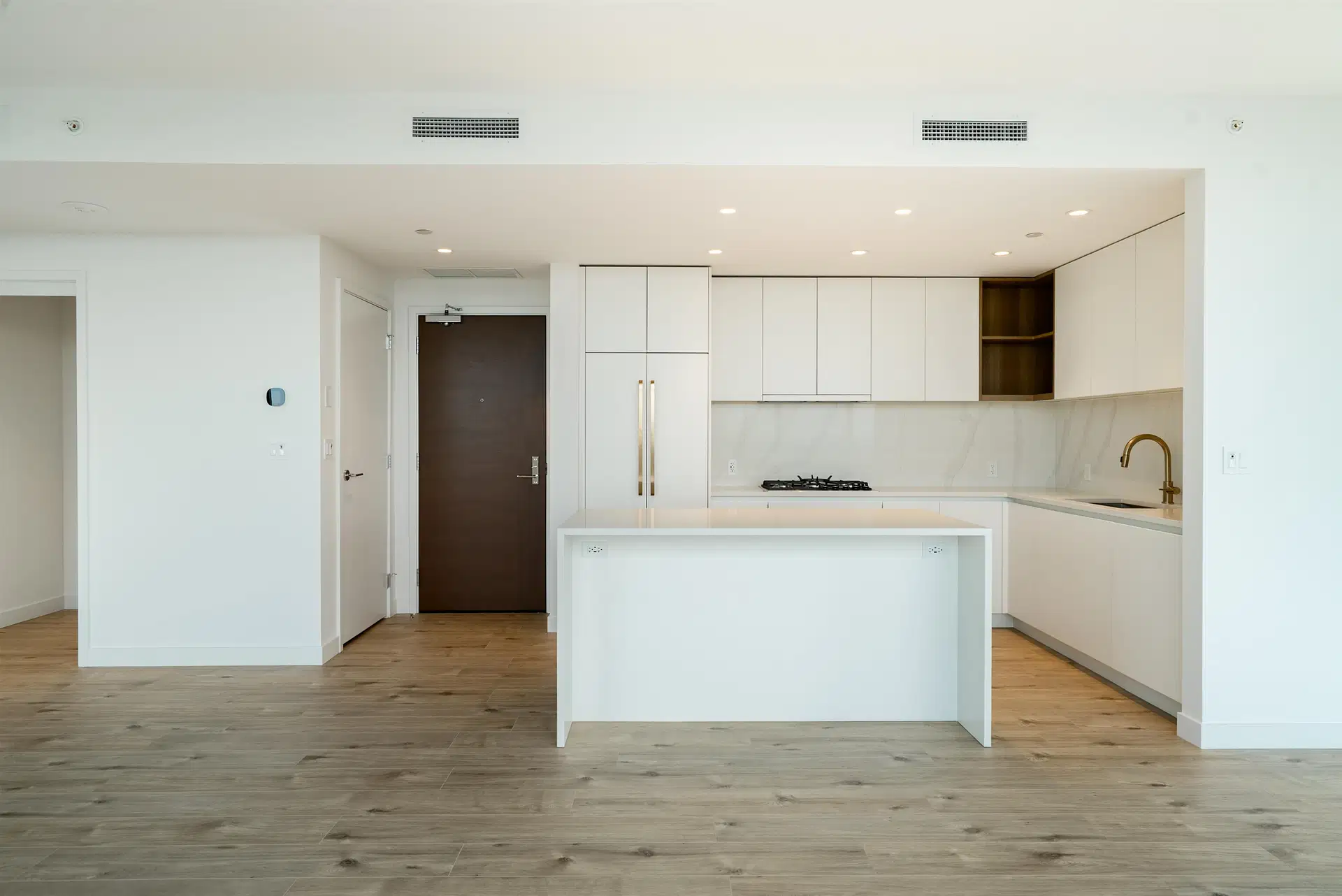 #4007 – 720 Farrow Street