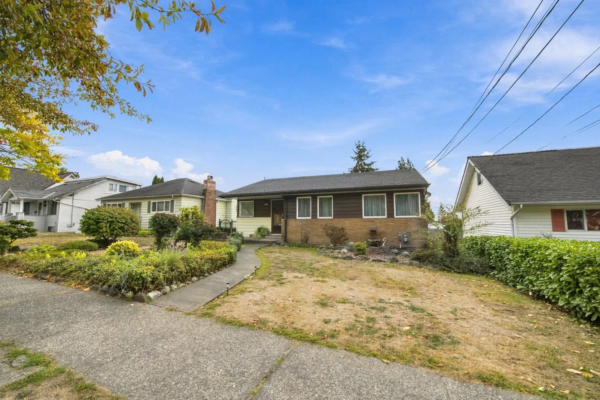 Photo 4 of 13 at 1912 London Street