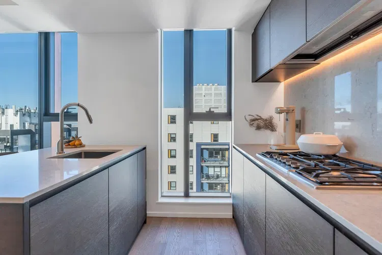 Photo 3 of 17 at #1202 – 1482 Robson Street