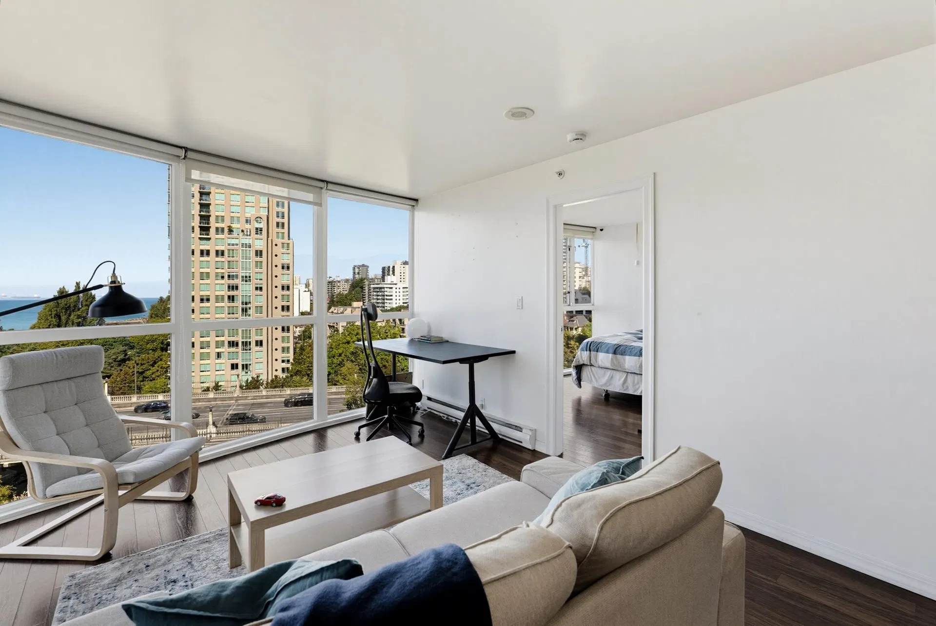 Photo 2 of 39 at #1401 – 907 Beach Avenue