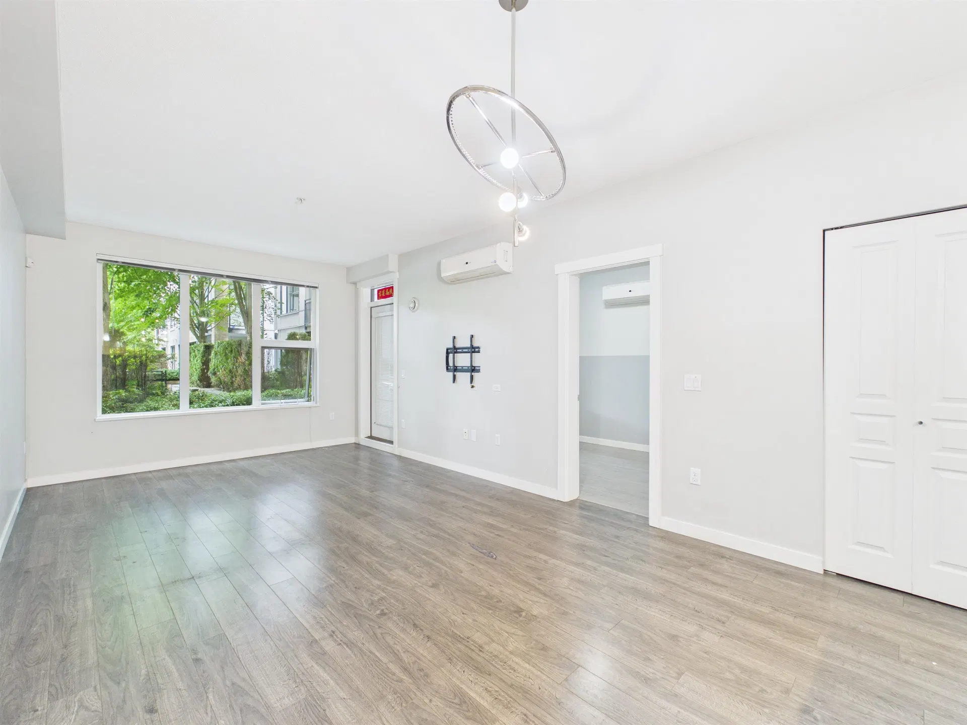 Photo 5 of 31 at #118 – 9399 Alexandra Road