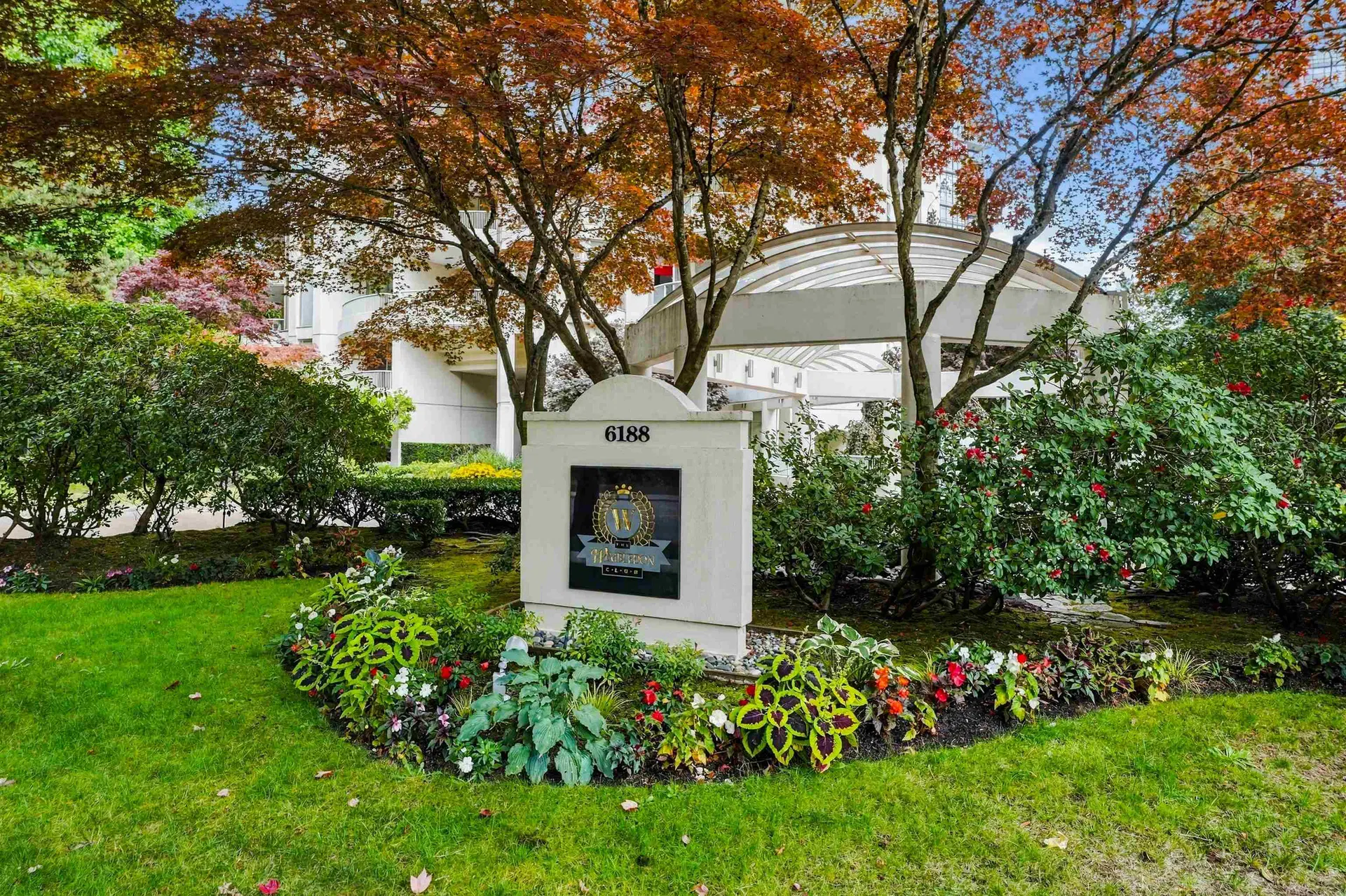 Photo 3 of 40 at #603 – 6188 Patterson Avenue