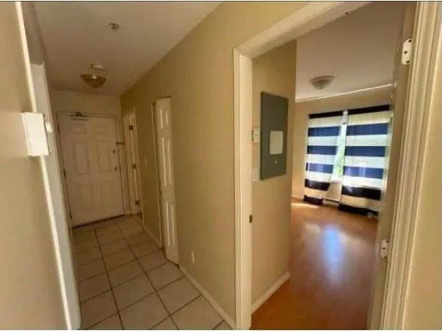 Photo 5 of 9 at #401 – 1099 W 71st Avenue