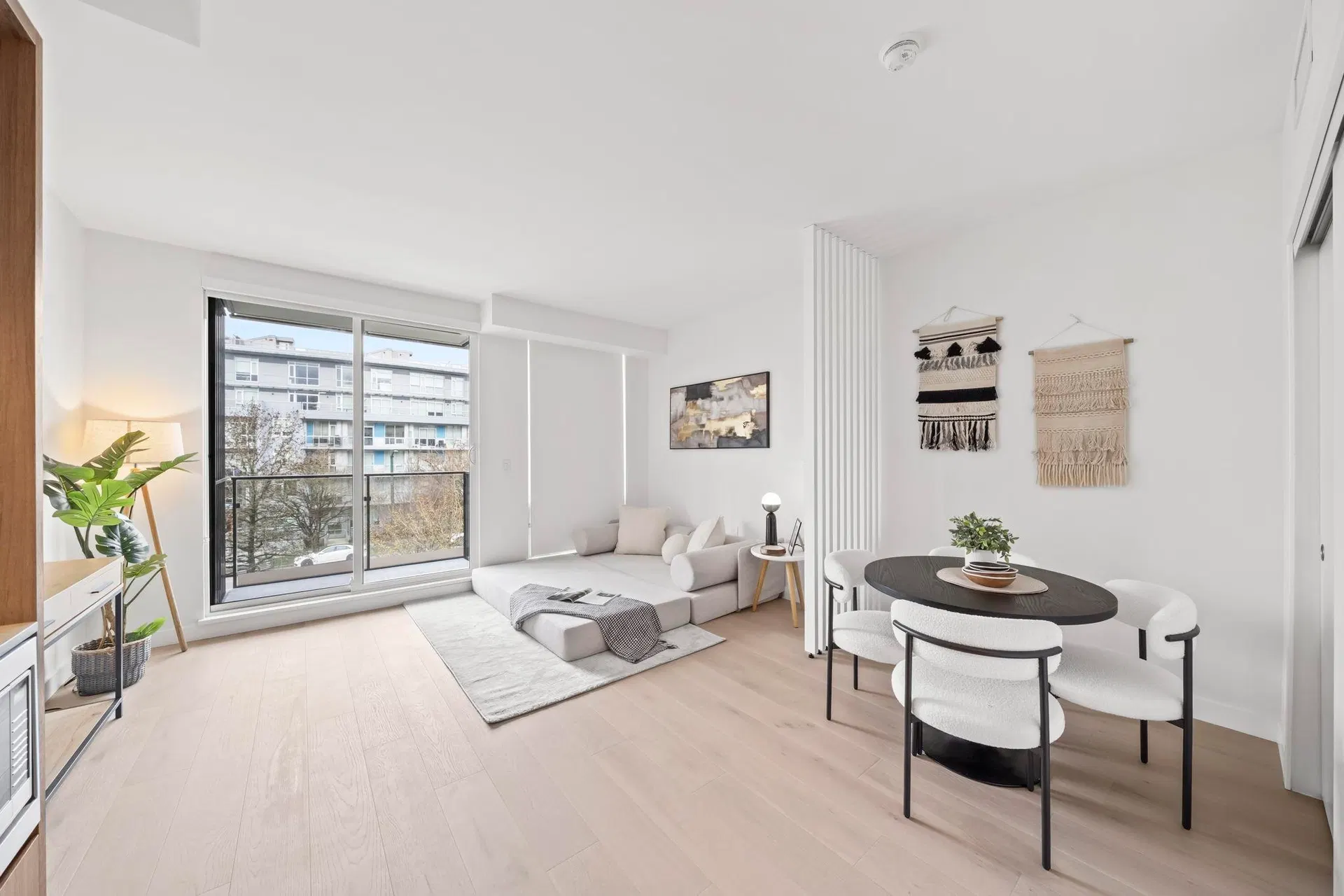Photo 4 of 27 at #307 – 5212 Cambie Street
