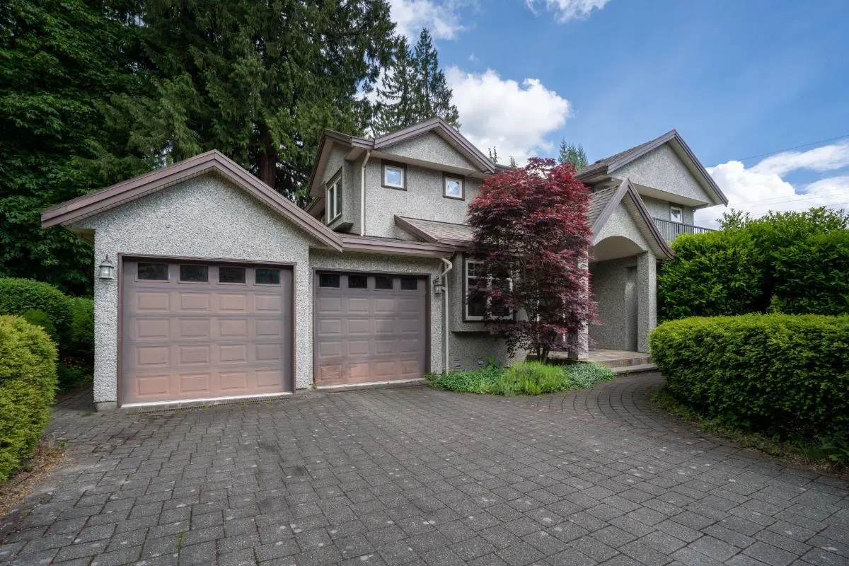 Photo 5 of 40 at 4986 Shirley Avenue